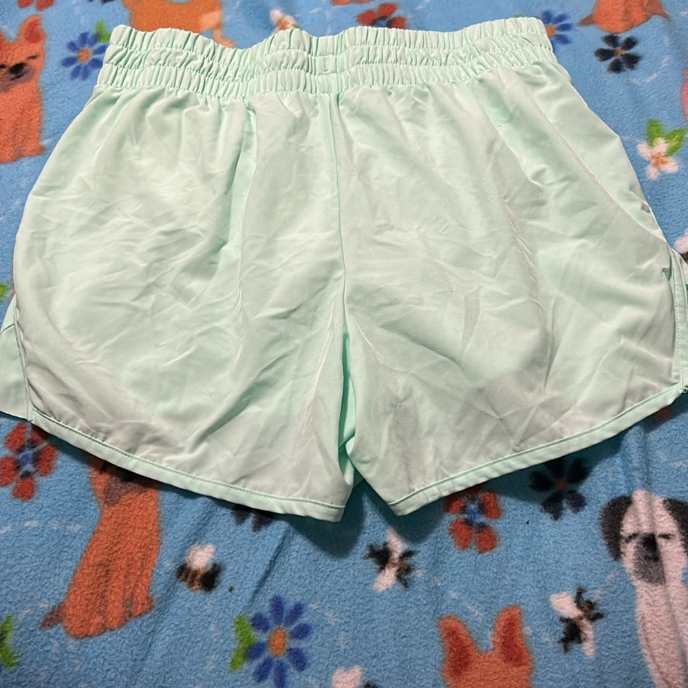 In good condition - Picture 2 of 2